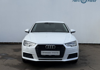 Подержанный автомобиль Audi A4 Sedan 2019 года (2 фото)