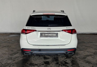 Подержанный автомобиль Mercedes-Benz GLE 2020 года (5 фото)