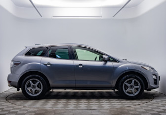 Подержанный автомобиль Mazda CX-7 2011 года (4 фото)