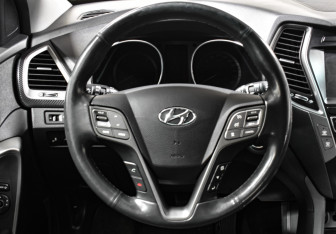 Подержанный автомобиль Hyundai Santa Fe 2017 года (18 фото)