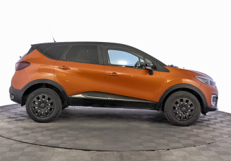 Подержанный автомобиль Renault Kaptur 2017 года (4 фото)