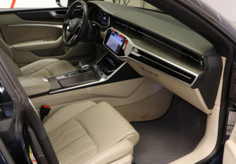 Подержанный автомобиль Audi A7 2019 года (22 фото)
