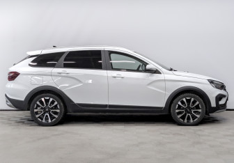 Подержанный автомобиль LADA (ВАЗ) Vesta Wagon 2024 года (4 фото)