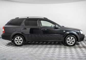 Подержанный автомобиль Chevrolet Lacetti Wagon 2011 года (4 фото)