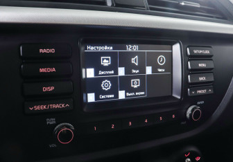 Подержанный автомобиль Kia Rio Hatchback 2019 года (21 фото)