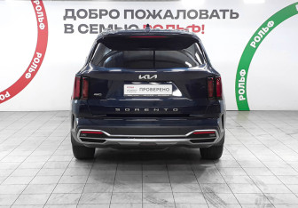 Подержанный автомобиль Kia Sorento 2021 года (5 фото)