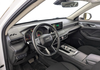 Подержанный автомобиль Haval Jolion 2022 года (16 фото)