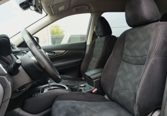 Подержанный автомобиль Nissan X-Trail 2015 года (20 фото)