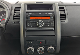 Подержанный автомобиль Nissan X-Trail 2010 года (26 фото)