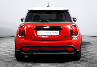 Подержанный автомобиль MINI Hatch 2021 года (6 фото)