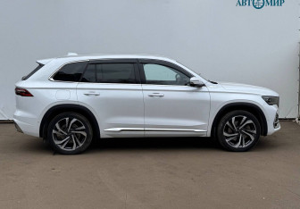 Подержанный автомобиль Geely Monjaro 2023 года (4 фото)