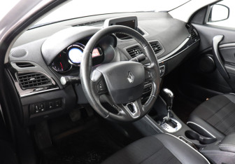 Подержанный автомобиль Renault Fluence 2014 года (5 фото)