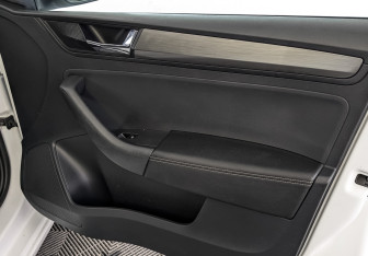 Подержанный автомобиль Skoda Rapid Liftback 2018 года (25 фото)