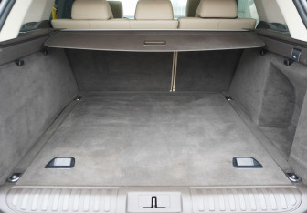 Подержанный автомобиль Land Rover Range Rover Sport 2014 года (9 фото)