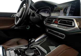 Подержанный автомобиль BMW X6 2023 года (30 фото)