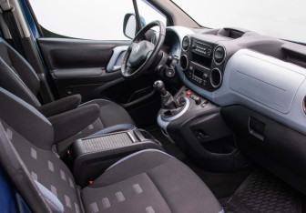 Подержанный автомобиль Citroen Berlingo 2013 года (9 фото)