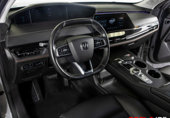 Подержанный автомобиль Changan UNI-K 2023 года (24 фото)