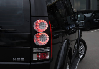 Подержанный автомобиль Land Rover Discovery 2014 года (24 фото)