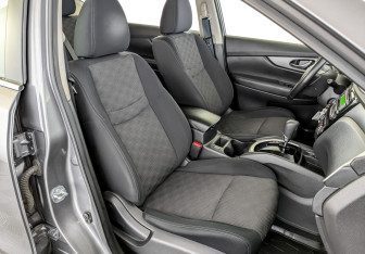 Подержанный автомобиль Nissan X-Trail 2018 года (23 фото)