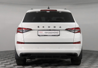 Подержанный автомобиль Skoda Kodiaq 2023 года (6 фото)
