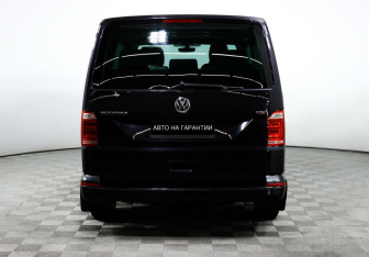 Подержанный автомобиль Volkswagen Multivan 2017 года (6 фото)