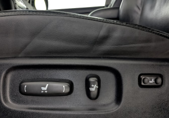 Подержанный автомобиль Toyota Land Cruiser Suv 2016 года (29 фото)