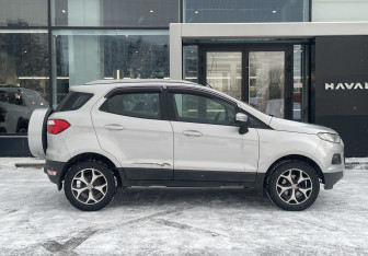 Подержанный автомобиль Ford EcoSport 2016 года (4 фото)