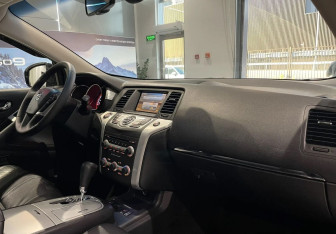 Подержанный автомобиль Nissan Murano Suv 2010 года (10 фото)