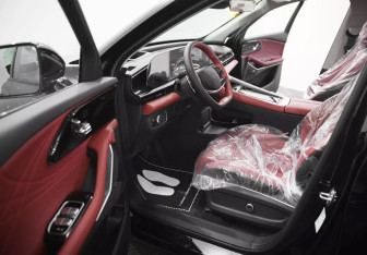 Подержанный автомобиль Exeed RX 2023 года (6 фото)