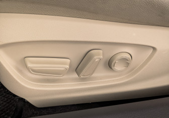 Подержанный автомобиль Toyota Camry Sedan 2022 года (26 фото)