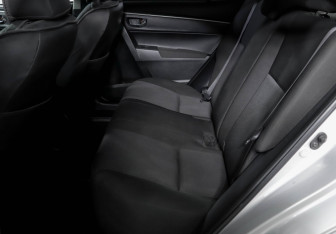 Подержанный автомобиль Toyota Corolla Sedan 2014 года (10 фото)