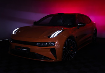 Подержанный автомобиль Zeekr 001 2024 года (34 фото)