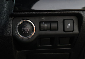 Подержанный автомобиль Subaru Levorg 2015 года (18 фото)