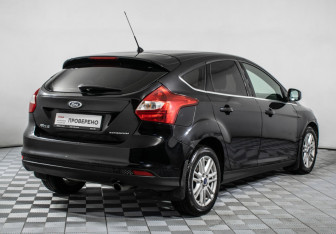 Подержанный автомобиль Ford Focus Hatchback 2014 года (5 фото)