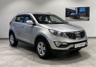 Подержанный автомобиль Kia Sportage 2013 года (3 фото)