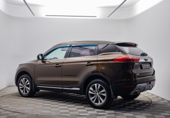 Подержанный автомобиль Geely Atlas 2019 года (7 фото)