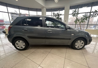 Подержанный автомобиль Kia Rio Hatchback 2007 года (4 фото)