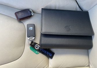 Подержанный автомобиль Volvo S60 2012 года (21 фото)