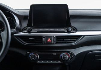 Подержанный автомобиль Kia Cerato Sedan 2022 года (10 фото)