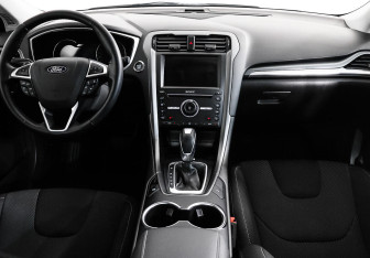 Подержанный автомобиль Ford Mondeo Sedan 2019 года (6 фото)