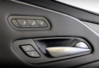 Подержанный автомобиль Cadillac Escalade Suv 2023 года (28 фото)