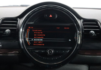 Подержанный автомобиль MINI Clubman Wagon 2016 года (20 фото)