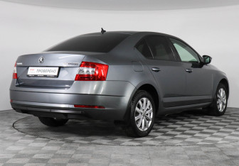 Подержанный автомобиль Skoda Octavia Liftback 2019 года (5 фото)