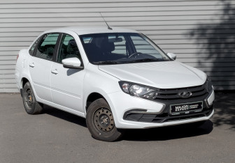Подержанный автомобиль LADA (ВАЗ) Granta Sedan 2023 года (3 фото)