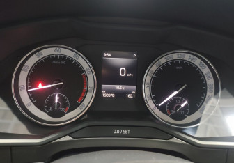 Подержанный автомобиль Skoda Superb Liftback 2019 года (14 фото)