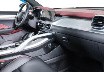 Подержанный автомобиль Geely Coolray 2022 года (9 фото)