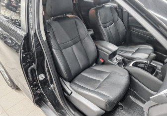 Подержанный автомобиль Nissan X-Trail 2017 года (23 фото)