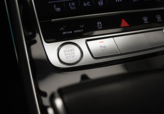 Подержанный автомобиль Audi Q7 2020 года (20 фото)