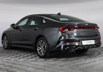 Подержанный автомобиль Kia K5 2020 года (7 фото)