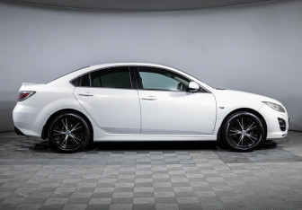 Подержанный автомобиль Mazda 6 Sedan 2010 года (4 фото)
